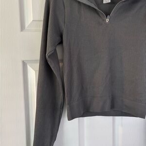 Fitted Gray Quarter-Zip Ribbed Sweater